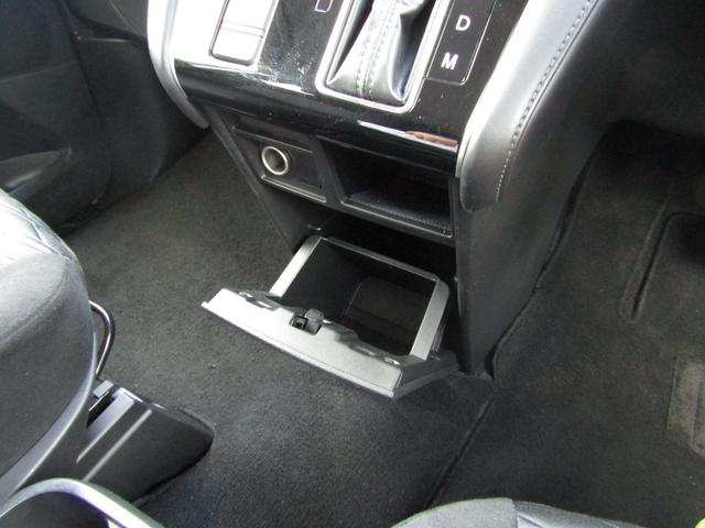 デリカＤ：５ Ｐ　イクリプス１０．１型フローティングナビ　ＢＴオーディオ　地デジ　両パワスラ　アラウンドビューモニター　エレクトリックテールゲート　ヒーター付き電動シート　ＥＴＣ　ｅアシスト　ＬＥＤヘッドライト（39枚目）