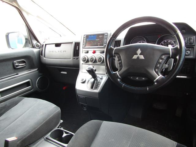デリカＤ：５ Ｇ　プレミアム　７人乗り　純正ＨＤＤマルチ　ＣＤ／ＤＶＤ再生　地デジ　ロックフォードサウンド　両パワスラ　Ｆ／Ｓ／Ｒカメラ　エレクトリックテールゲート　ＥＴＣ　ヒーター付き電動シート　クルーズコントロール　ＨＩＤ（31枚目）