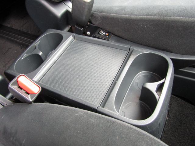 デリカＤ：５ Ｇ　プレミアム　７人乗り　純正ＨＤＤマルチ　ＣＤ／ＤＶＤ再生　地デジ　ロックフォードサウンド　両パワスラ　Ｆ／Ｓ／Ｒカメラ　エレクトリックテールゲート　ＥＴＣ　ヒーター付き電動シート　クルーズコントロール　ＨＩＤ（51枚目）