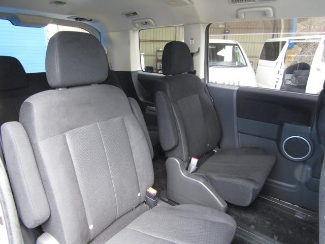 デリカＤ：５ Ｄ　パワーパッケージ　７人乗り　マットブラックツートーン　クラリオン７型メモリナビ　ＣＤ／ＤＶＤ再生　ＢＴオーディオ　地デジ　両パワスラ　バックカメラ　ＥＴＣ　シートヒーター　クルーズコントロール　ＨＩＤヘッドライト（26枚目）