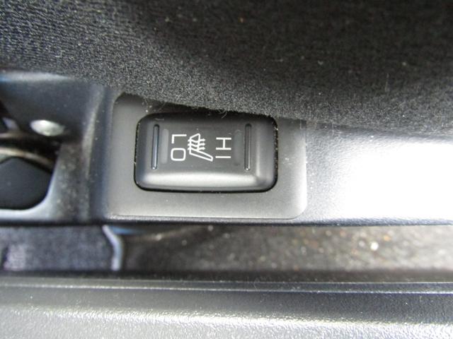 デリカＤ：５ Ｄ　パワーパッケージ　７人乗り　マットブラックツートーン　クラリオン７型メモリナビ　ＣＤ／ＤＶＤ再生　ＢＴオーディオ　地デジ　両パワスラ　バックカメラ　ＥＴＣ　シートヒーター　クルーズコントロール　ＨＩＤヘッドライト（43枚目）