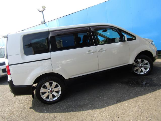 デリカＤ：５ Ｄ　パワーパッケージ　７人乗り　マットブラックツートーン　クラリオン７型メモリナビ　ＣＤ／ＤＶＤ再生　ＢＴオーディオ　地デジ　両パワスラ　バックカメラ　ＥＴＣ　シートヒーター　クルーズコントロール　ＨＩＤヘッドライト（60枚目）