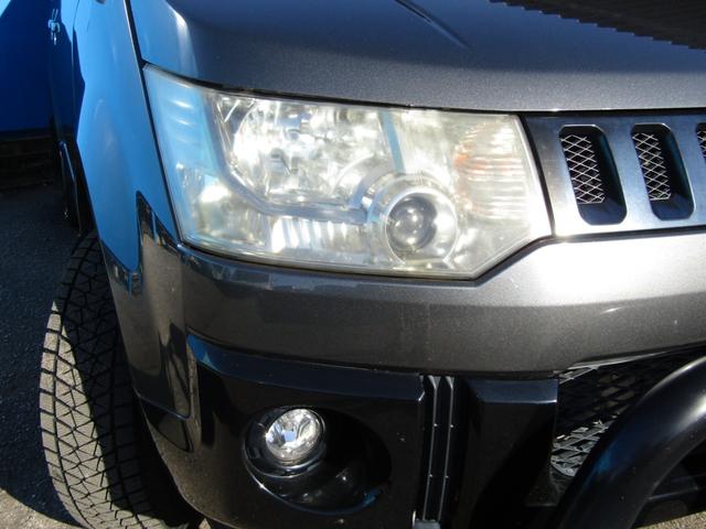 当社は自社工場にて整備を行いますので納車前の徹底的な整備により年式の古いお車でも安心してお乗り続けて頂くことができます。車検やオイル交換など軽整備まで当社サービススタッフになんでもお任せ下さい。