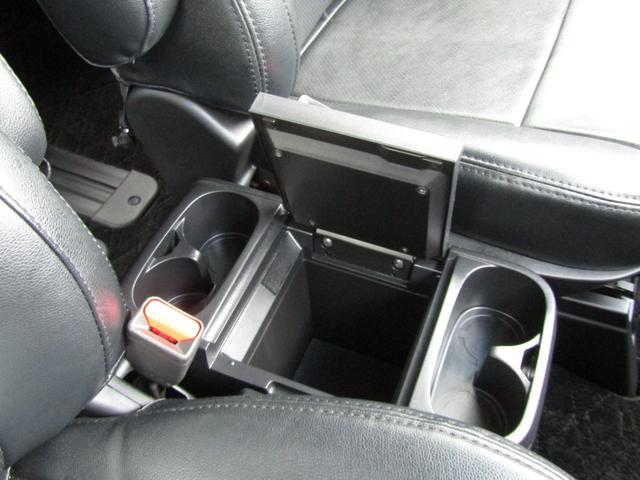 デリカD:5 P リフトUPカスタム ケンウッド9型メモリナビ BTオーディオ 地デジ 両側パワスラ アラウンドビューモニター 電動リアゲート ヒーター付電動シート ETC ルーフキャリア リアラダー 社外16AW(48枚目)