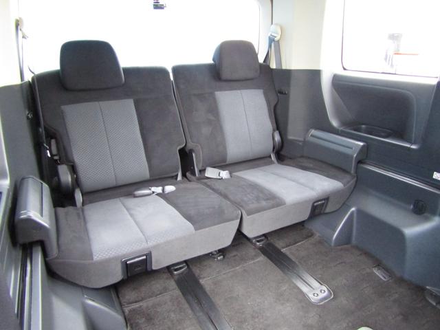 デリカＤ：５ Ｇ　パワーパッケージ　７人乗り　アルパイン８型ＢＩＧＸ　ＣＤ／ＤＶＤ再生　ＢＴオーディオ　地デジ　両パワスラ　バックカメラ　後席フリップダウンモニター　ＥＴＣ　Ｆ／Ｓ／Ｒチューブガード　クルーズコントロール　ＨＩＤライト（25枚目）