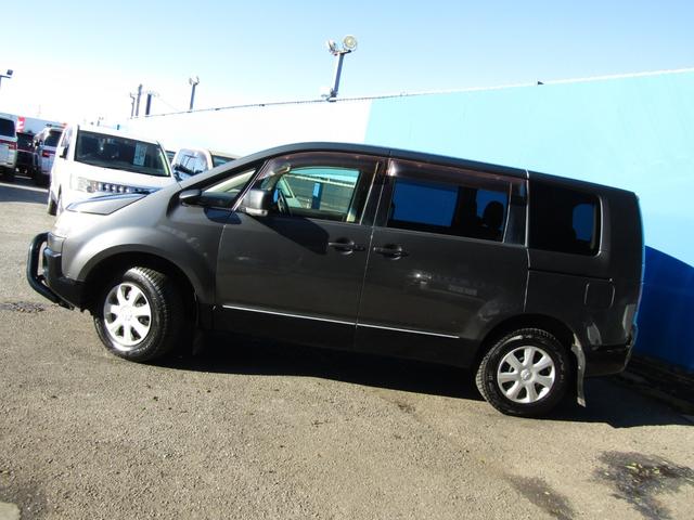 デリカＤ：５ Ｄ　パワーパッケージ　ストラーダ７型メモリナビ　ＣＤ／ＤＶＤ再生　ＢＴオーディオ　地デジ　両パワスラ　後席フリップダウンモニター　ゴクブト　バックカメラ　ＥＴＣ　シートヒーター（13枚目）