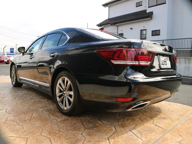 LS600h バージョンL 4WD 1オーナー リモートスタート BSM グランドスペアタイヤ ハーフシートカバー(5枚目)