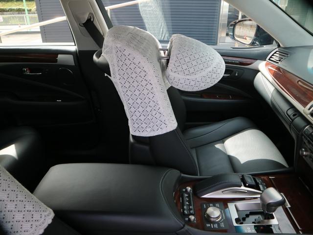 LS600h バージョンL 4WD 1オーナー リモートスタート BSM グランドスペアタイヤ ハーフシートカバー(32枚目)