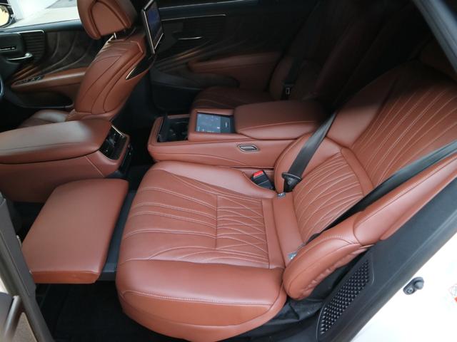 LS500h エグゼクティブ 4WD サンルーフ スパッタリング20インチAW マークレビンソン リアエンターテインメント ドライブレコーダー パワートランク パノラミックビューモニター HUD 三眼LEDヘッドライト AHS(59枚目)