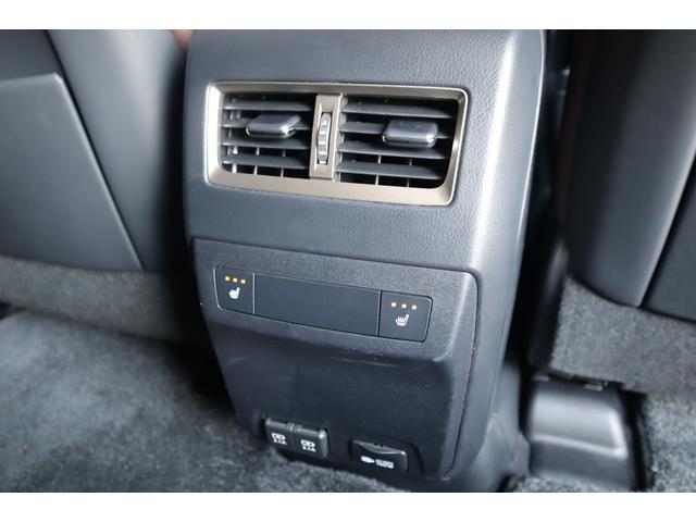 ＲＸ ＲＸ４５０ｈ　バージョンＬ　パノラマルーフ　三眼ＬＥＤヘッドライト　アダプティブハイビームシステム　パワーバックドア　パノラミックビューモニター　ヘッドアップディスプレイ　後席シートヒーター　パドルシフト　ステアリングヒーター（18枚目）