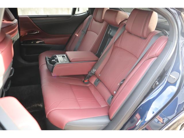 ＥＳ ＥＳ３００ｈ　グレイスフルエスコート　ワンオーナー　特別仕様車　専用フロントグリル　専用１８インチＡＷ　デジタルインナーミラー　パノラミックビューモニター　パワートランク　ヘッドアップディスプレイ　後席シートヒーター　リヤ電動シェード（49枚目）