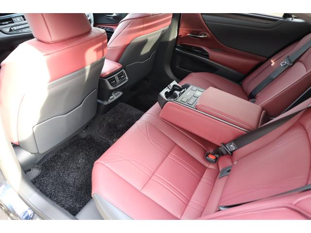 ＥＳ ＥＳ３００ｈ　グレイスフルエスコート　ワンオーナー　特別仕様車　専用フロントグリル　専用１８インチＡＷ　デジタルインナーミラー　パノラミックビューモニター　パワートランク　ヘッドアップディスプレイ　後席シートヒーター　リヤ電動シェード（50枚目）