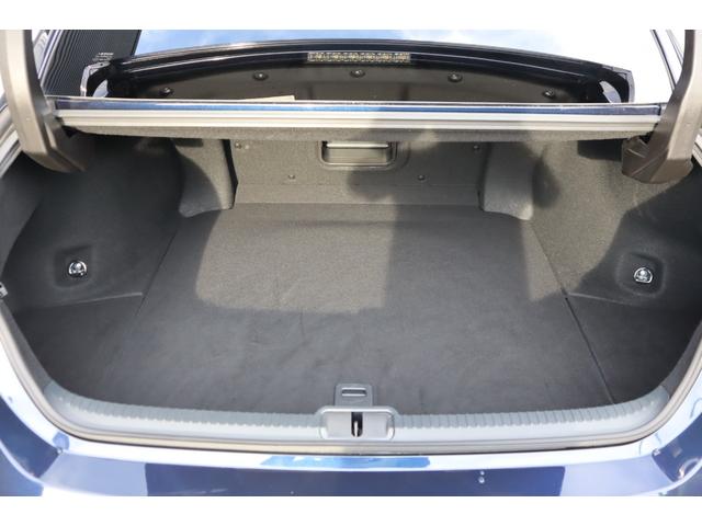 ＥＳ ＥＳ３００ｈ　グレイスフルエスコート　ワンオーナー　特別仕様車　専用フロントグリル　専用１８インチＡＷ　デジタルインナーミラー　パノラミックビューモニター　パワートランク　ヘッドアップディスプレイ　後席シートヒーター　リヤ電動シェード（71枚目）