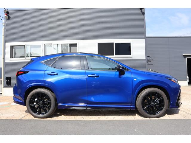 ＮＸ ＮＸ３５０ｈ　Ｆスポーツ　ＴＲＤエアロパーツ　パノラマルーフ　ルーフレール　マークレビンソン　デジタルインナーミラー　メーカー前後ドライブレコーダー　後席シートヒーター　後席パワーシート　パワーバックドア　アドバンスドパーク（4枚目）