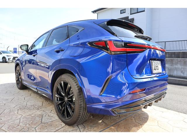 ＮＸ ＮＸ３５０ｈ　Ｆスポーツ　ＴＲＤエアロパーツ　パノラマルーフ　ルーフレール　マークレビンソン　デジタルインナーミラー　メーカー前後ドライブレコーダー　後席シートヒーター　後席パワーシート　パワーバックドア　アドバンスドパーク（5枚目）