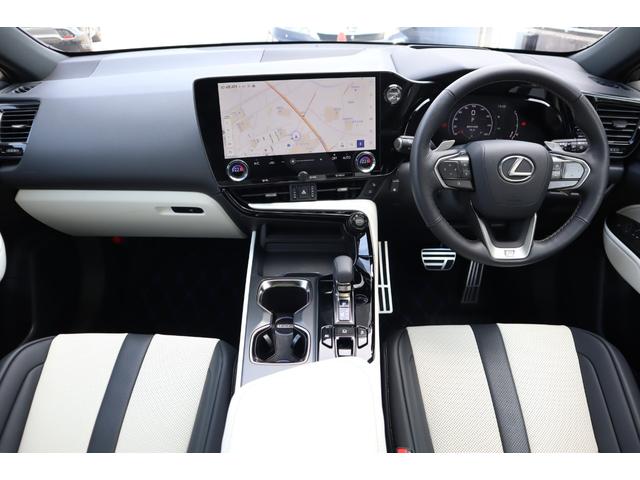 ＮＸ ＮＸ３５０ｈ　Ｆスポーツ　ＴＲＤエアロパーツ　パノラマルーフ　ルーフレール　マークレビンソン　デジタルインナーミラー　メーカー前後ドライブレコーダー　後席シートヒーター　後席パワーシート　パワーバックドア　アドバンスドパーク（8枚目）