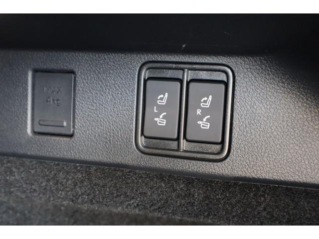 ＮＸ ＮＸ３５０ｈ　Ｆスポーツ　ＴＲＤエアロパーツ　パノラマルーフ　ルーフレール　マークレビンソン　デジタルインナーミラー　メーカー前後ドライブレコーダー　後席シートヒーター　後席パワーシート　パワーバックドア　アドバンスドパーク（13枚目）
