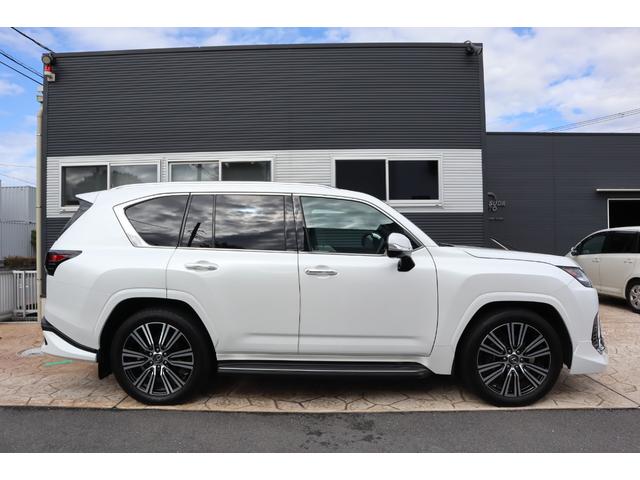 LX LX600 モデリスタエアロパーツ モデリスタサイドステップメタルプレート マークレビンソン リヤエンターテインメント 22インチAW サンルーフ デジタルインナーミラー 電動格納サードシート 7人乗り(4枚目)