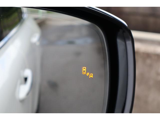 LX LX600 モデリスタエアロパーツ モデリスタサイドステップメタルプレート マークレビンソン リヤエンターテインメント 22インチAW サンルーフ デジタルインナーミラー 電動格納サードシート 7人乗り(29枚目)