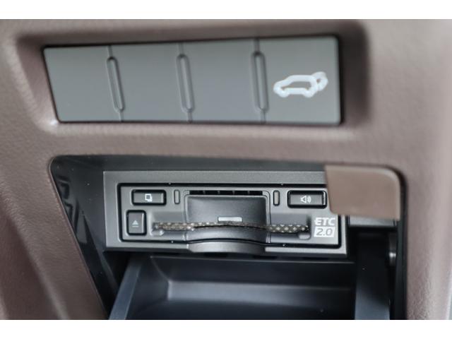 LX LX600 モデリスタエアロパーツ モデリスタサイドステップメタルプレート マークレビンソン リヤエンターテインメント 22インチAW サンルーフ デジタルインナーミラー 電動格納サードシート 7人乗り(33枚目)