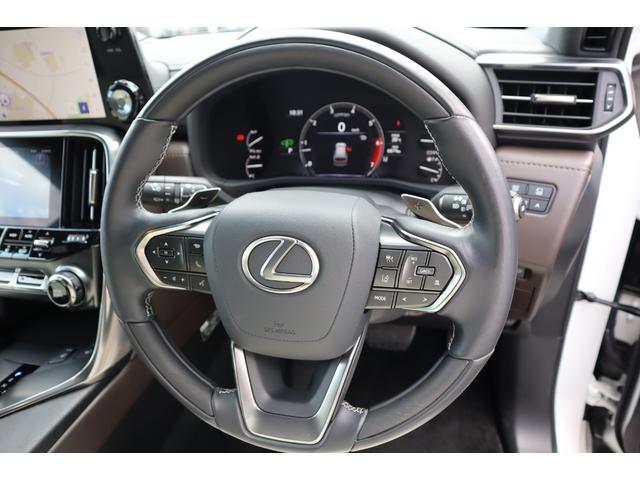 LX LX600 モデリスタエアロパーツ モデリスタサイドステップメタルプレート マークレビンソン リヤエンターテインメント 22インチAW サンルーフ デジタルインナーミラー 電動格納サードシート 7人乗り(65枚目)