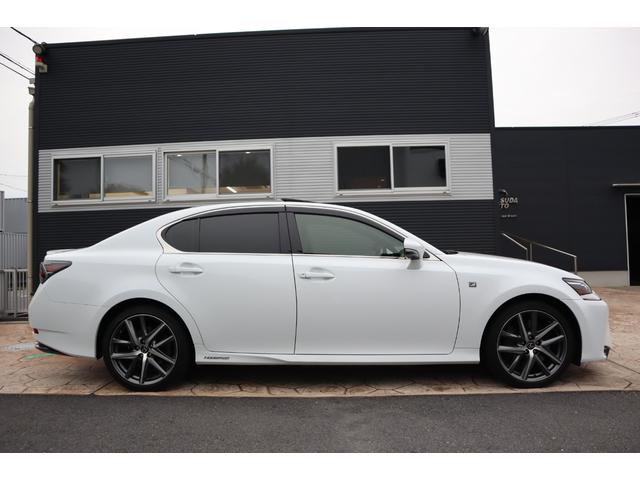 GS GS450h Fスポーツ 1オーナー サンルーフ 三眼LEDヘッドライトアダプティブハイビームシステム パワートランク ヘッドアップディスプレイ クリアランスソナー 本アルミ名栗調パネル ブラインドスポットモニター 後席SRS(4枚目)