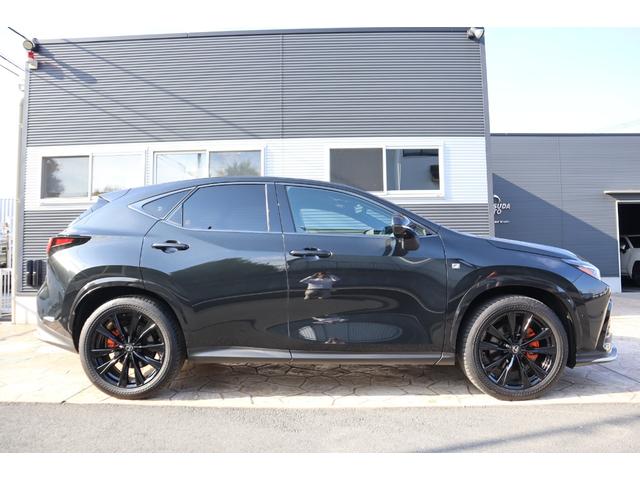 ＮＸ ＮＸ３５０　Ｆスポーツ　４ＷＤ　ワンオーナー　デジタルインナーミラー　後席パワーシート　後席シートヒーター　オレンジキャリパー　メーカー前後ドライブレコーダー　パノラミックビューモニター　三眼ＬＥＤヘッドライト　ＡＨＳ（4枚目）