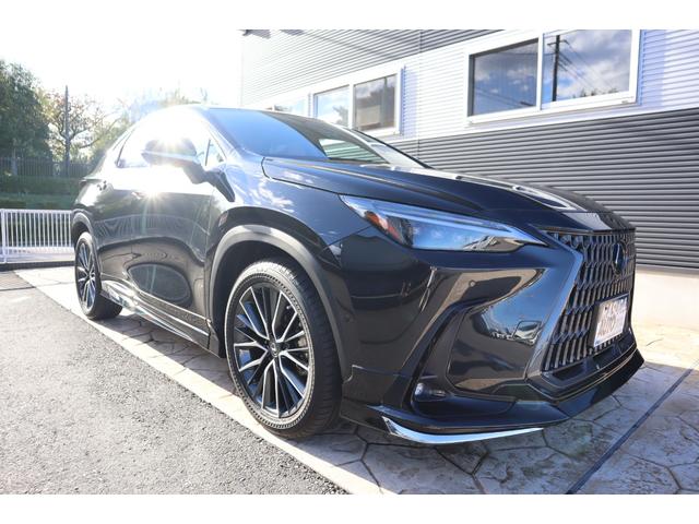 NX NX450h+ バージョンL サンルーフ モデリスタエアロパーツ デジタルインナーミラー 前後ドライブレコーダー 別体ディスクプレイヤー パノラミックビューモニター 三眼LEDヘッドライト 後席シートヒーター パワーバックドア(3枚目)