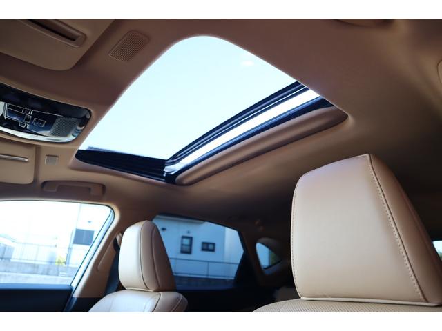 NX NX450h+ バージョンL サンルーフ モデリスタエアロパーツ デジタルインナーミラー 前後ドライブレコーダー 別体ディスクプレイヤー パノラミックビューモニター 三眼LEDヘッドライト 後席シートヒーター パワーバックドア(10枚目)