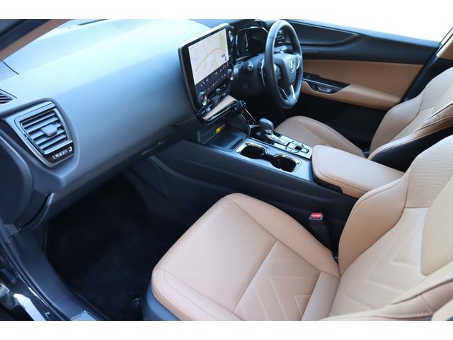 NX NX450h+ バージョンL サンルーフ モデリスタエアロパーツ デジタルインナーミラー 前後ドライブレコーダー 別体ディスクプレイヤー パノラミックビューモニター 三眼LEDヘッドライト 後席シートヒーター パワーバックドア(51枚目)