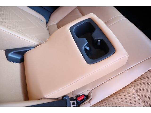 NX NX450h+ バージョンL サンルーフ モデリスタエアロパーツ デジタルインナーミラー 前後ドライブレコーダー 別体ディスクプレイヤー パノラミックビューモニター 三眼LEDヘッドライト 後席シートヒーター パワーバックドア(69枚目)