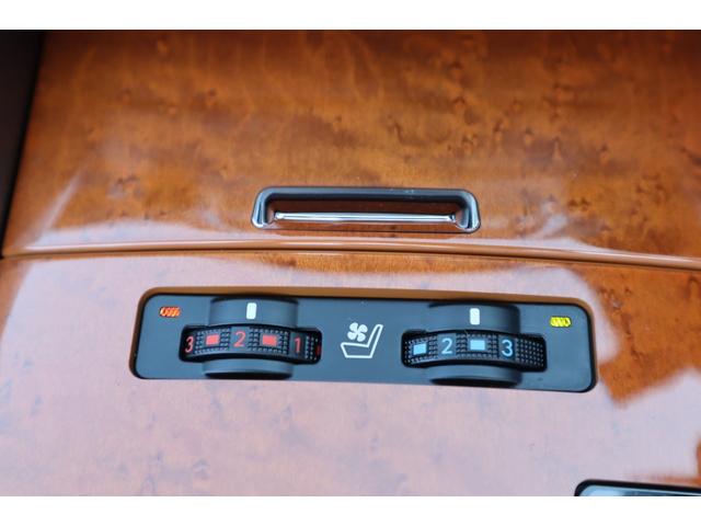 ＩＳ ＩＳ３５０Ｃ　電動オープン　走行距離１８２１２ｋｍ　１８インチＡＷ　プリクラッシュセーフティー　レーダークルーズコントロール　クリアランスソナー　ウッドコンビハンドル　前席ベンチレーション機能付きシートヒーター（14枚目）