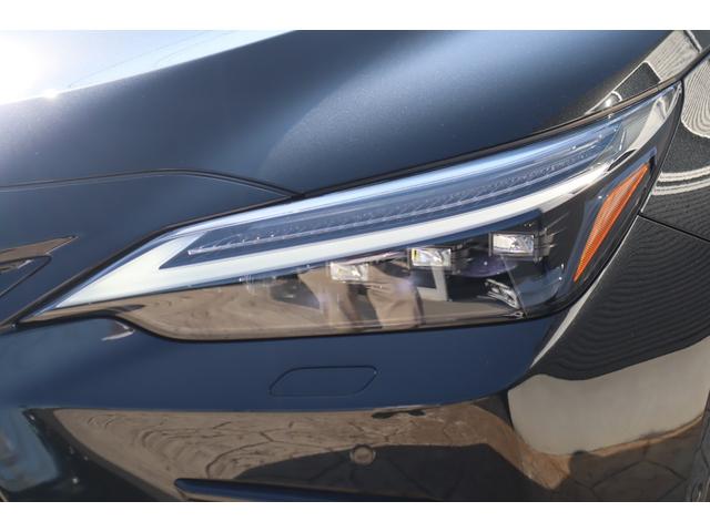 三眼ＬＥＤヘッドライト、アダプティブハイビームシステム