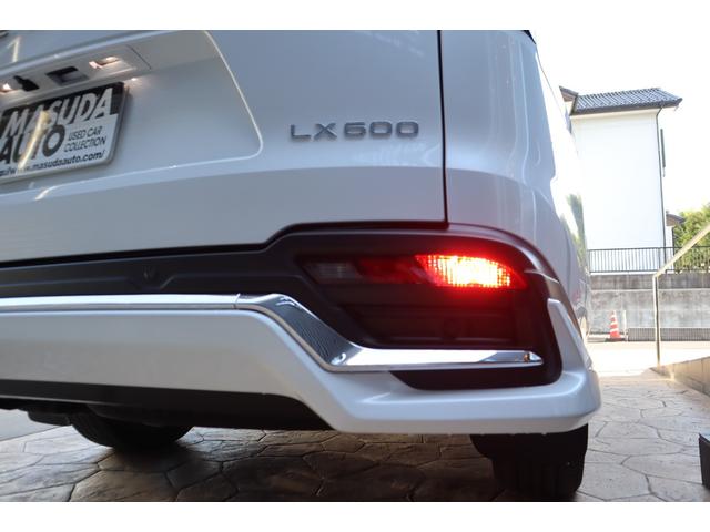 ＬＸ ＬＸ６００　走行２５ｋｍ　１オーナー　モデリスタエアロパーツ　マークレビンソン　リヤエンターテインメント　２２インチＡＷ　デジタルインナーミラー　サンルーフ　ドライバーモニター　ＨＤＭＩ　パワーバックドア（19枚目）