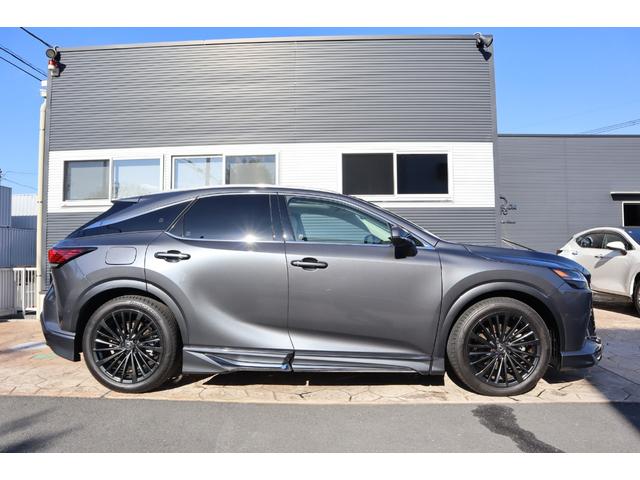 ＲＸ ＲＸ４５０ｈ＋　バージョンＬ　４ＷＤ　ワンオーナー　モデリスタエアロパーツ　パノラマルーフ　ルーフレール　前後席ベンチレーション機能付きシートヒーター　メーカー前後ドライブレコーダー　アドバンスドパーク　パワーバックドア（4枚目）