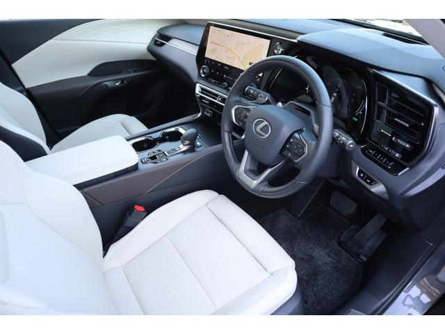 ＲＸ ＲＸ４５０ｈ＋　バージョンＬ　４ＷＤ　ワンオーナー　モデリスタエアロパーツ　パノラマルーフ　ルーフレール　前後席ベンチレーション機能付きシートヒーター　メーカー前後ドライブレコーダー　アドバンスドパーク　パワーバックドア（47枚目）