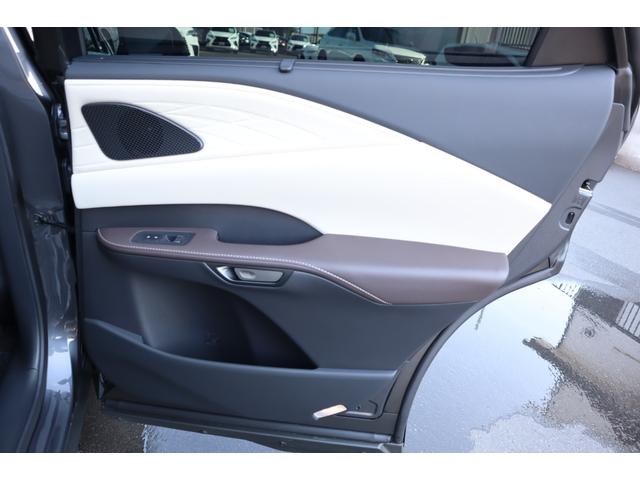 ＲＸ ＲＸ４５０ｈ＋　バージョンＬ　４ＷＤ　ワンオーナー　モデリスタエアロパーツ　パノラマルーフ　ルーフレール　前後席ベンチレーション機能付きシートヒーター　メーカー前後ドライブレコーダー　アドバンスドパーク　パワーバックドア（62枚目）