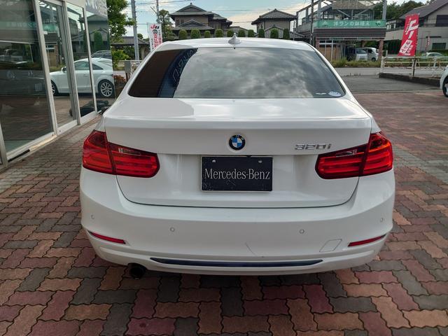 ３シリーズ ３２０ｉ　スポーツ　純正ＨＤＤナビ　バックカメラ　リアパークディスタンスコントロール　スマートキー　バイキセノン　スポーツシート　電動シート　ミラーＥＴＣ　コンフォートアクセス　スポーツモード　走行距離４５５０８ｋｍ（8枚目）