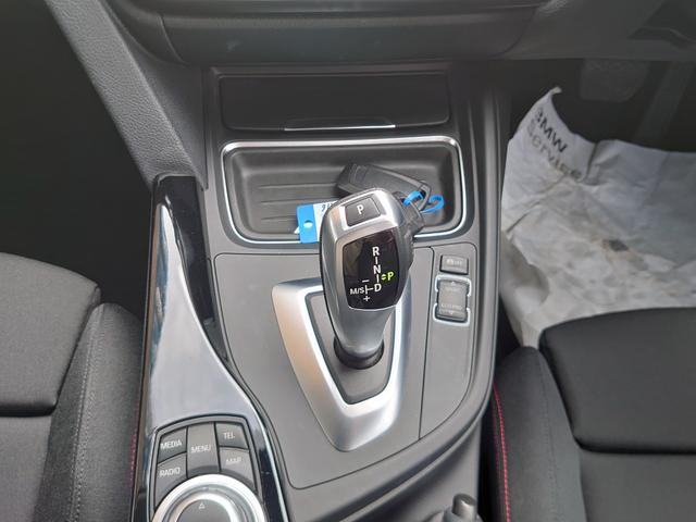 ３シリーズ ３２０ｉ　スポーツ　純正ＨＤＤナビ　バックカメラ　リアパークディスタンスコントロール　スマートキー　バイキセノン　スポーツシート　電動シート　ミラーＥＴＣ　コンフォートアクセス　スポーツモード　走行距離４５５０８ｋｍ（12枚目）