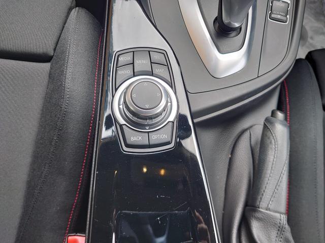 ３シリーズ ３２０ｉ　スポーツ　純正ＨＤＤナビ　バックカメラ　リアパークディスタンスコントロール　スマートキー　バイキセノン　スポーツシート　電動シート　ミラーＥＴＣ　コンフォートアクセス　スポーツモード　走行距離４５５０８ｋｍ（13枚目）