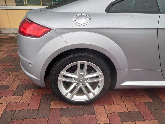 ＴＴクーペ ２．０ＴＦＳＩ　バーチャルコクピット　マトリクスＬＥＤヘッド　ブラウン革　アシスタンスＰＫＧ　ＭＭＩナビ地デジフルセグＴＶ　流れるウィンカー　ＥＴＣ　可変式リアウイング　ドライブセレクト　パドルシフト　パークアシスト（7枚目）
