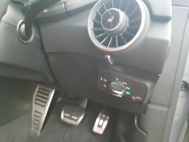 ＴＴクーペ ２．０ＴＦＳＩ　バーチャルコクピット　マトリクスＬＥＤヘッド　ブラウン革　アシスタンスＰＫＧ　ＭＭＩナビ地デジフルセグＴＶ　流れるウィンカー　ＥＴＣ　可変式リアウイング　ドライブセレクト　パドルシフト　パークアシスト（19枚目）