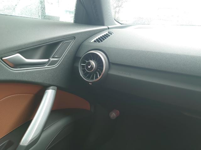 ＴＴクーペ ２．０ＴＦＳＩ　バーチャルコクピット　マトリクスＬＥＤヘッド　ブラウン革　アシスタンスＰＫＧ　ＭＭＩナビ地デジフルセグＴＶ　流れるウィンカー　ＥＴＣ　可変式リアウイング　ドライブセレクト　パドルシフト　パークアシスト（21枚目）