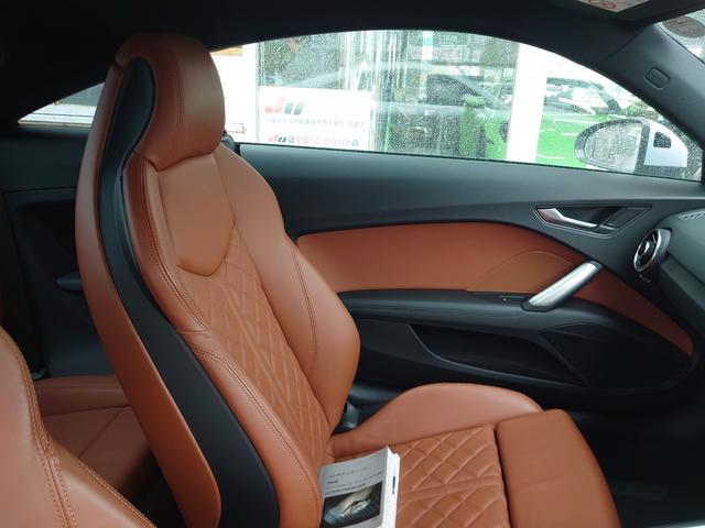 ＴＴクーペ ２．０ＴＦＳＩ　バーチャルコクピット　マトリクスＬＥＤヘッド　ブラウン革　アシスタンスＰＫＧ　ＭＭＩナビ地デジフルセグＴＶ　流れるウィンカー　ＥＴＣ　可変式リアウイング　ドライブセレクト　パドルシフト　パークアシスト（25枚目）