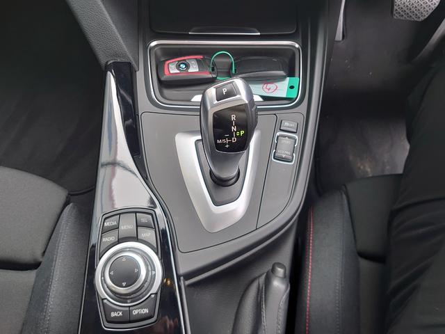 3シリーズ 320d スポーツ ディーゼル 純正HDDナビ バックカメラ ミラーETC HIDヘッドライト メモリー付き電動シート ドラレコ CD DVD ブルートゥース接続 シートヒーター スマートキー プッシュスタート(9枚目)