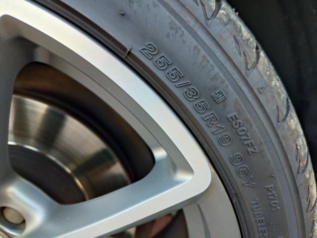 ＳラインＰＫＧ　アシスタンスＰＫＧ　バイキセノン　アダプティブクルーズコントロール　Ｓラインシート　電動シート　電動トランク　ＭＭＩナビ地デジフルセグＴＶＥＴＣ　ハーフレザー　純１９ＡＷ　パドルシフト