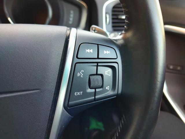 Ｖ６０ Ｔ４　ラグジュアリーエディション　純正ＨＤＤナビ　黒革シート　ＢＬＩＳ　インテリセーフ　ＥＴＣ　バックカメラ　電動シート　シートヒーター　バイキセノン　パドルシフト　プッシュスタート　スマートキー　衝突安全装置　クルーズコントロール（15枚目）