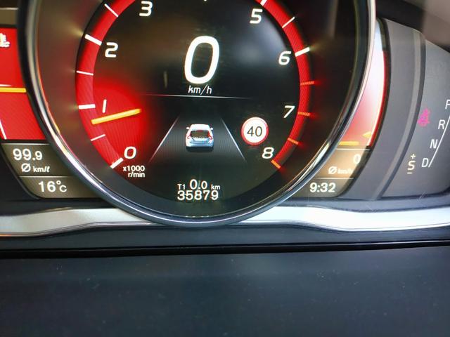 Ｖ６０ Ｔ４　ラグジュアリーエディション　純正ＨＤＤナビ　黒革シート　ＢＬＩＳ　インテリセーフ　ＥＴＣ　バックカメラ　電動シート　シートヒーター　バイキセノン　パドルシフト　プッシュスタート　スマートキー　衝突安全装置　クルーズコントロール（26枚目）