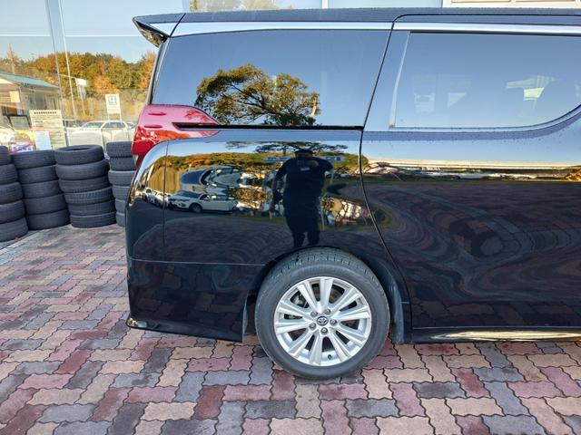 アルファード ２．５Ｓ　Ａパッケージ　サンルーフ　純ナビ地デジフルセグＴＶ　後席フリップダウンモニター　両側電動スライドドア　助手席スーパーロングスライド　助手席２列目オットマン　ＬＥＤヘッドライト　レーダークルーズＣＴＲ　プリクラッシュ（6枚目）