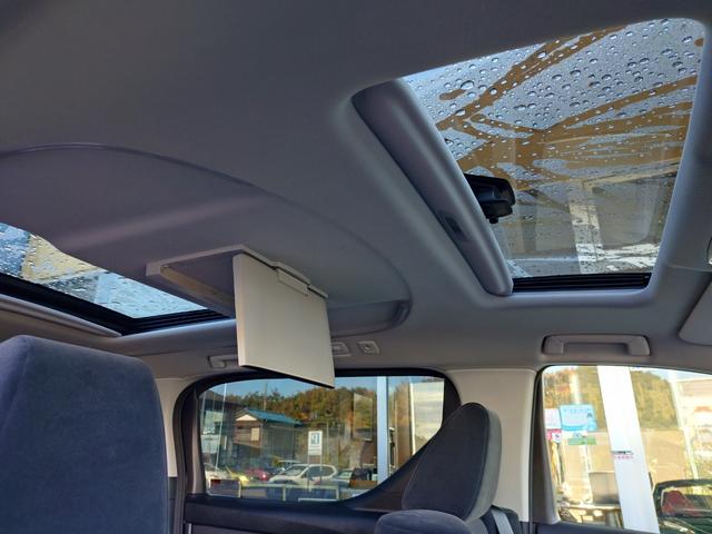 アルファード ２．５Ｓ　Ａパッケージ　サンルーフ　純ナビ地デジフルセグＴＶ　後席フリップダウンモニター　両側電動スライドドア　助手席スーパーロングスライド　助手席２列目オットマン　ＬＥＤヘッドライト　レーダークルーズＣＴＲ　プリクラッシュ（21枚目）